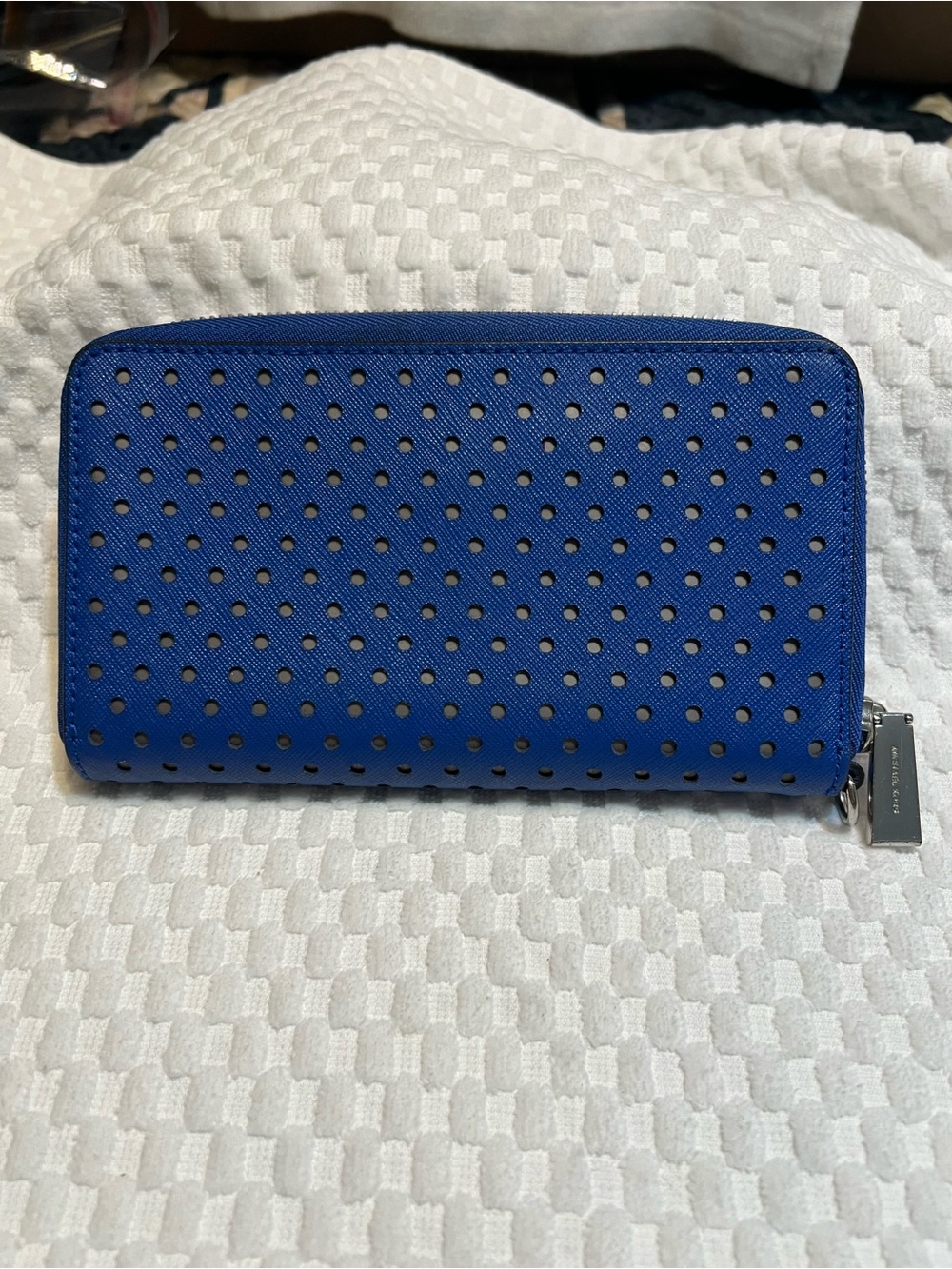 Michael Kors Electric Blue Perforated Zip Card Holder - Picture 2 of 5